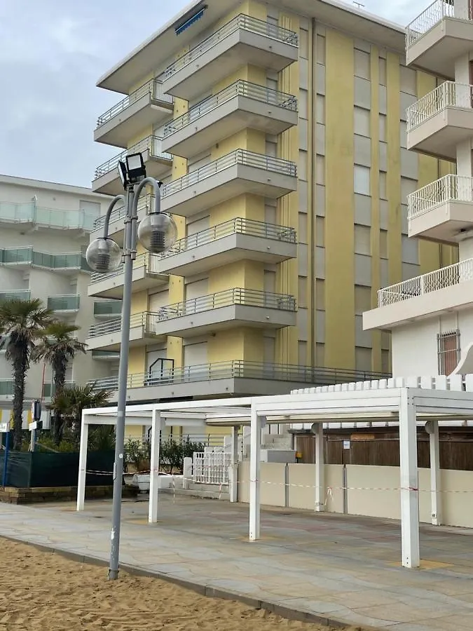 Condominio Cansiglio- Walterigato Apartments- Solo Per Famiglie Lido di Jesolo Apartment