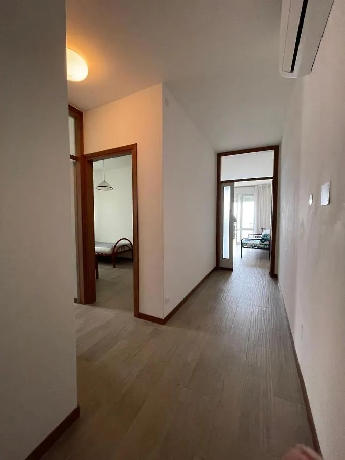 Апартаменты Condominio Cansiglio- Walterigato Apartments- Solo Per Famiglie Лидо-ди-Езоло Италия