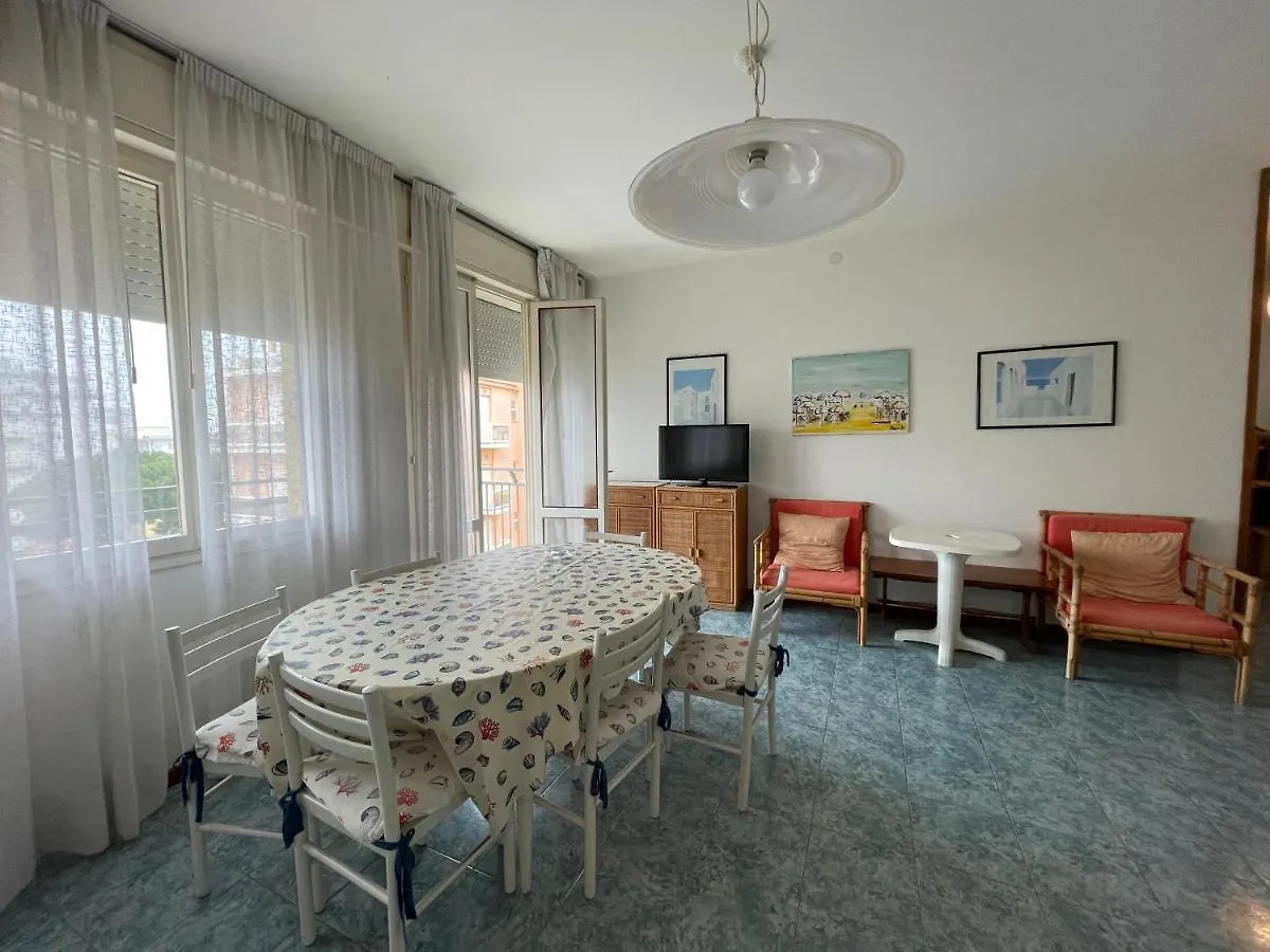 Apartment Condominio Cansiglio- Walterigato Apartments- Solo Per Famiglie Lido di Jesolo Italy